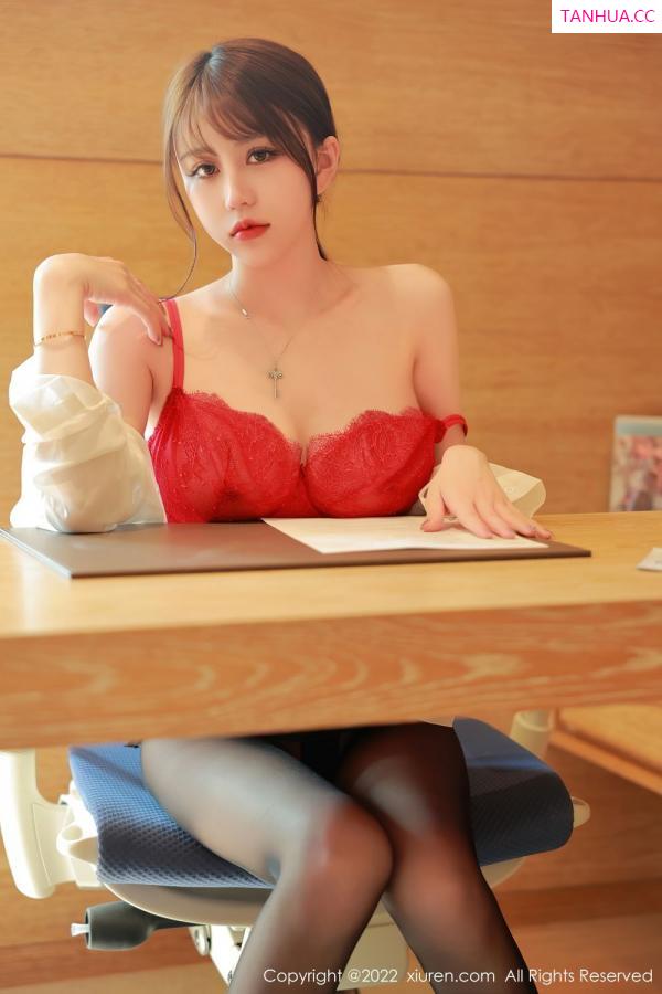 tina_甜仔  [XiuRen]高清写真图 2022.09.19 No.5607 tina_甜仔第20张图片